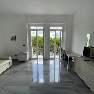 https://summer.hotelitalianriviera.com